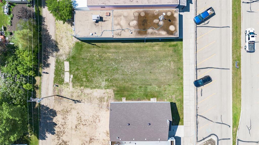 4851 Main Street, Alix, AB