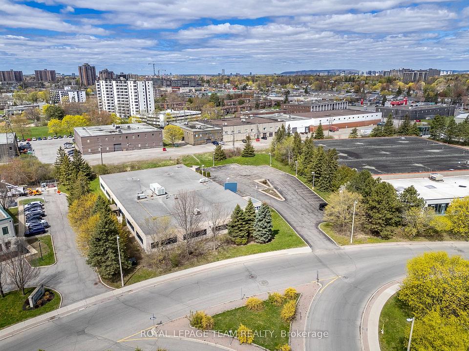 2490 Don Reid Drive, Ottawa, ON