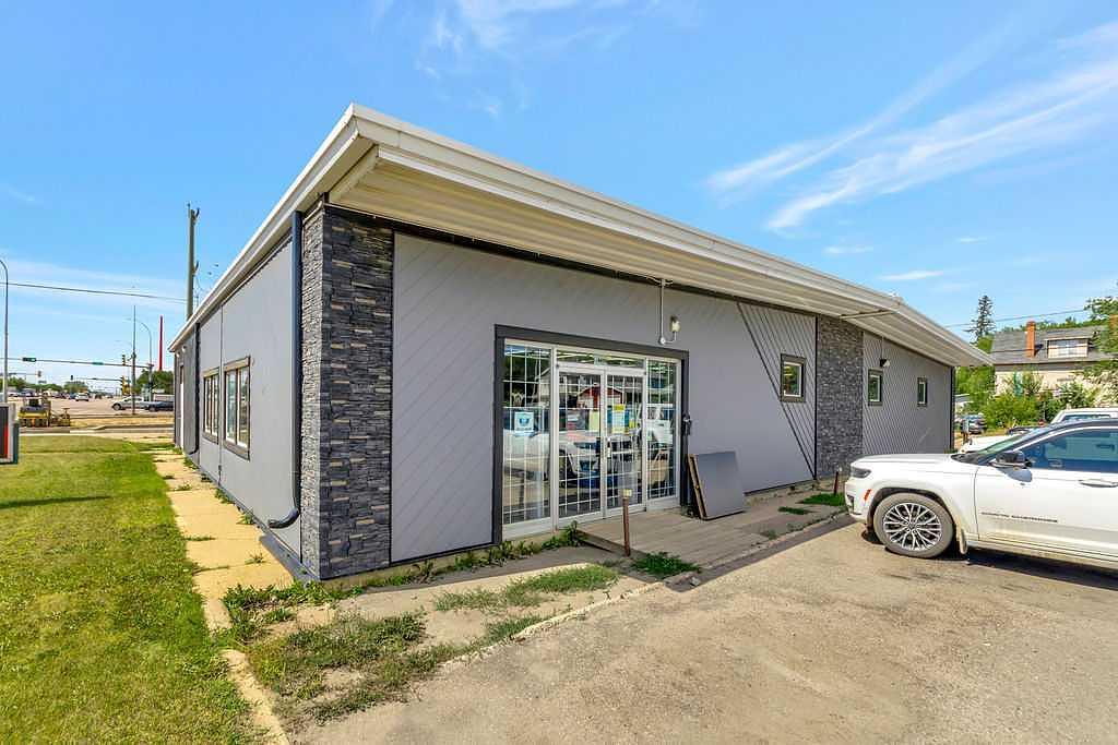 4818 44 Street, Lloydminster, SK