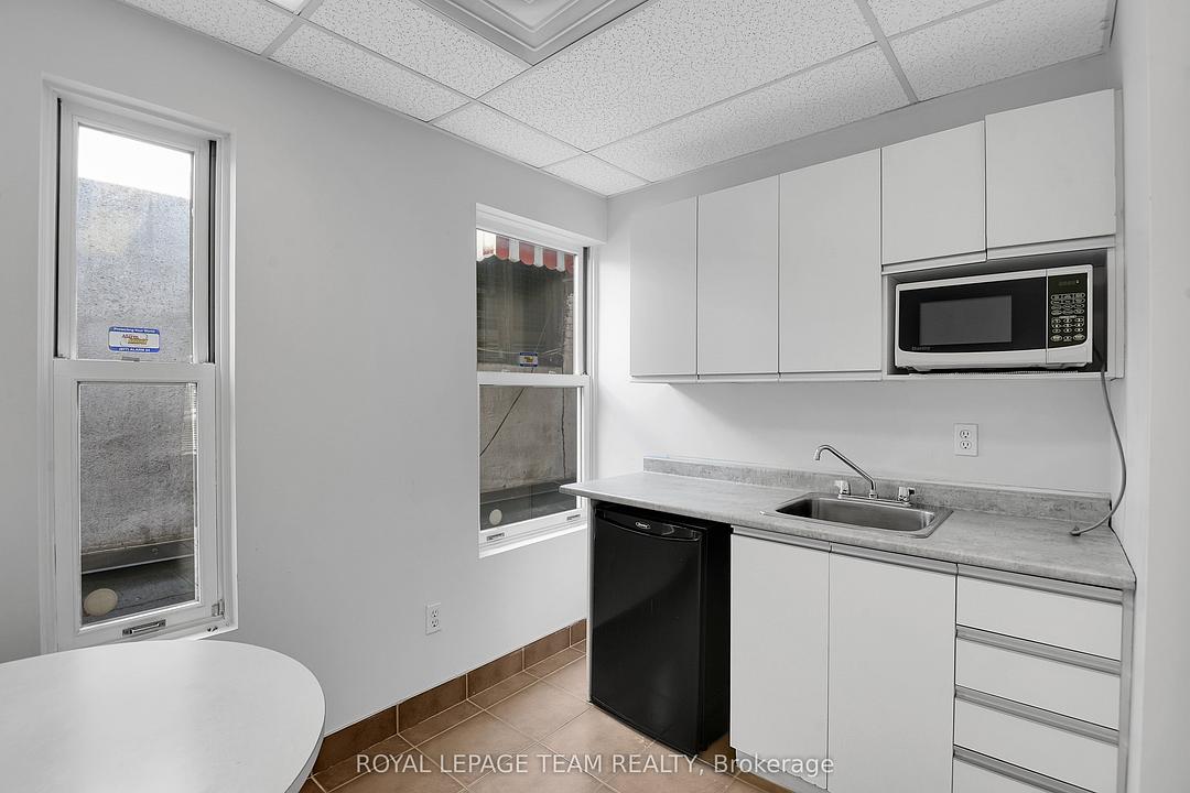 901 Somerset Street West, Ottawa, ON
