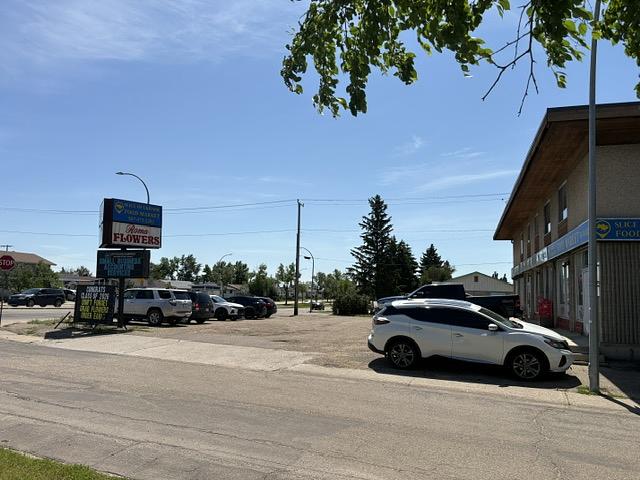 8207 137 Avenue NorthWest, Edmonton, AB