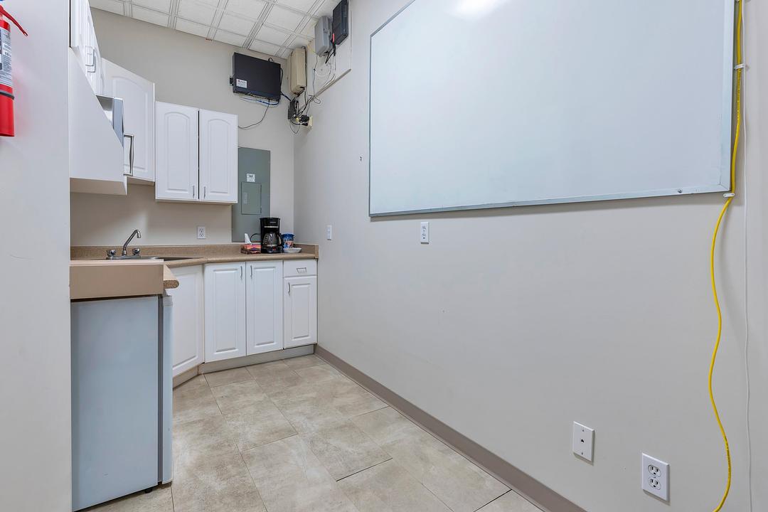 203 - 1120 Westwood Street, Coquitlam, BC