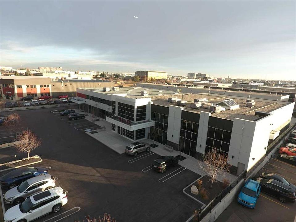 1 - 2315 30 Avenue Northeast, Calgary, AB