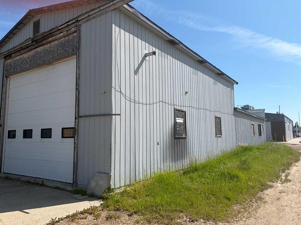 4902 51 Street, Mayerthorpe, AB