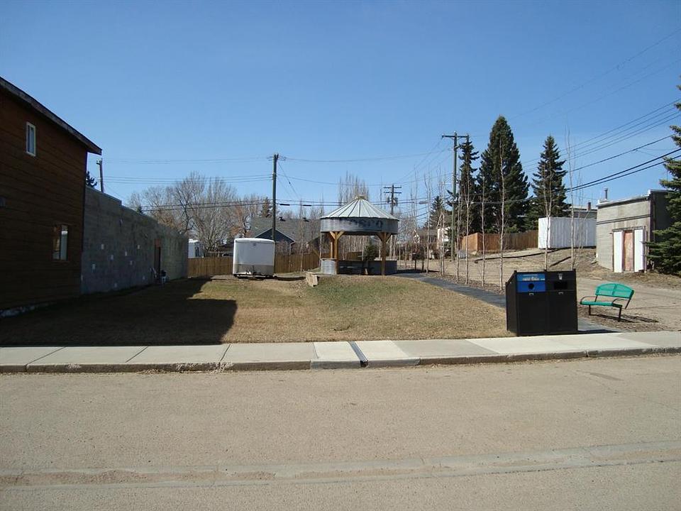 Main Street, Trochu, AB
