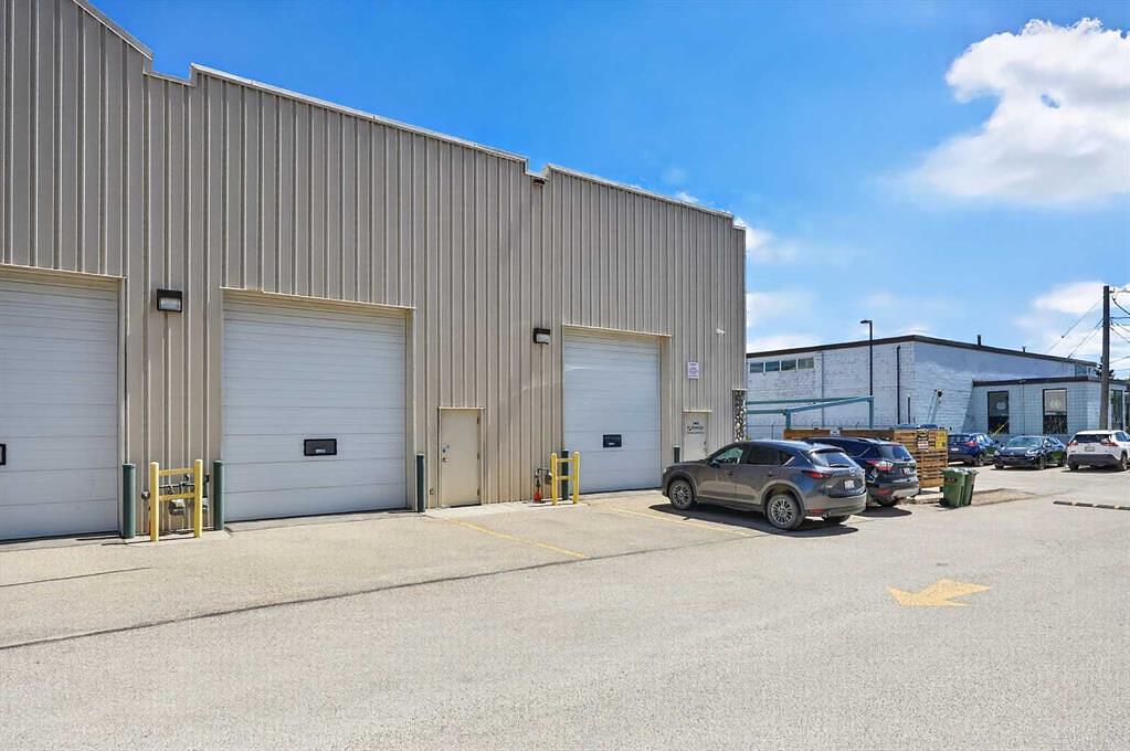 140 - 5700 1 Street Southwest, Calgary, AB