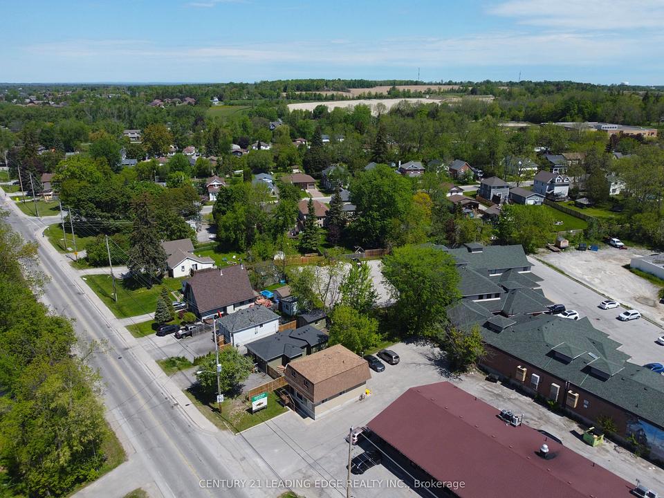 21 Metro Road South, Georgina, ON