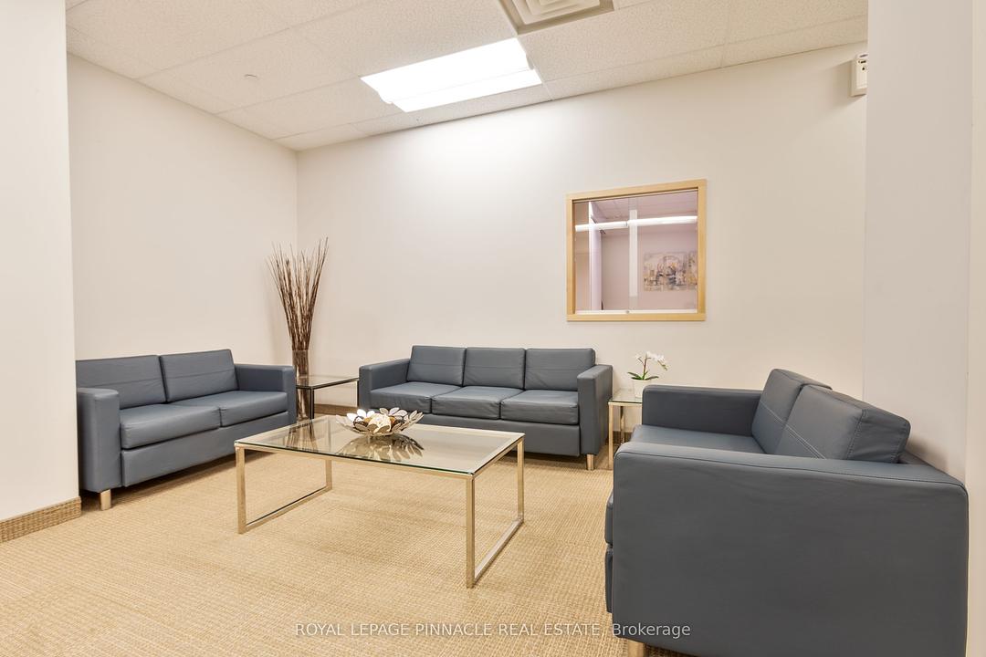 301-I - 231 Oak Park Boulevard, Oakville, ON