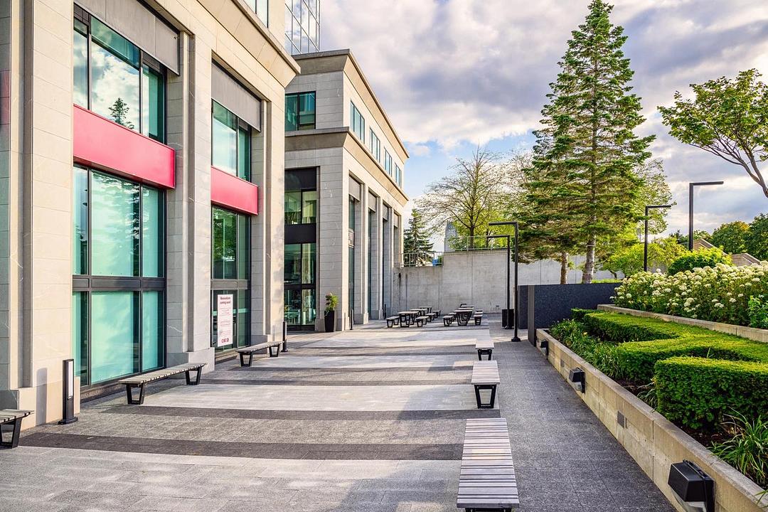 800 - City Centre Drive, Mississauga, ON