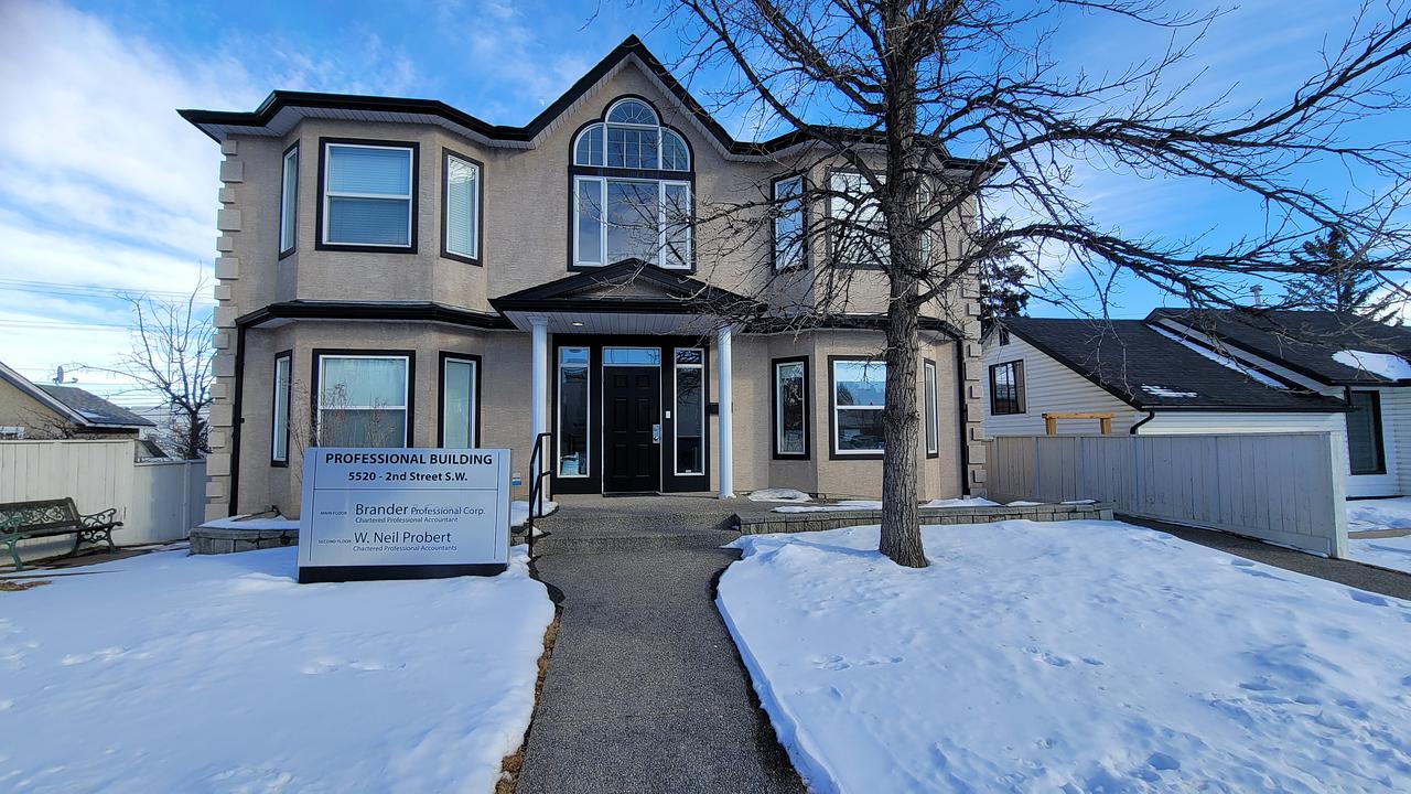 200 - 5520 2 Street Southwest, Calgary, AB