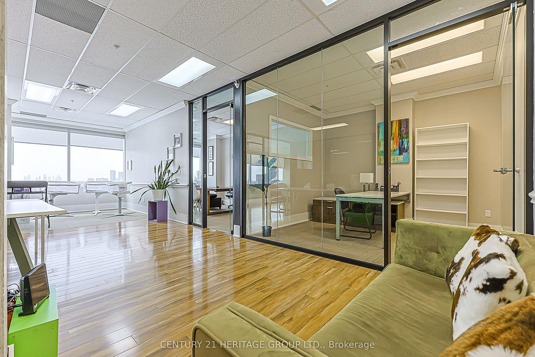 810-811 - 7191 Yonge Street, Markham, ON