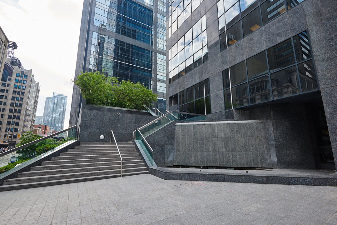 G10 - 181 University Avenue, Toronto, ON