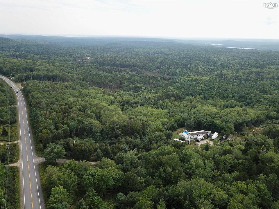 Nova Scotia Trunk 14, Chester, NS