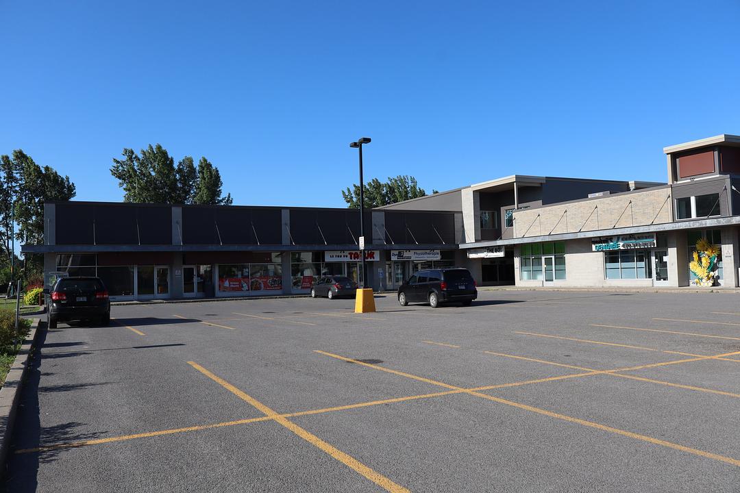 2 - 2301 Rue Versailles, Mascouche, QC