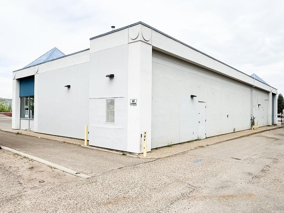 102 6 Avenue Southeast, Medicine Hat, AB