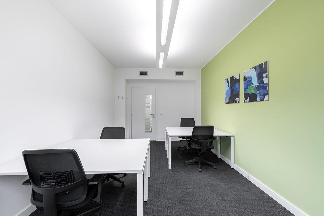 Office space for rent for 3 persons in London City Centre  - 380 Wellington St, London, ON