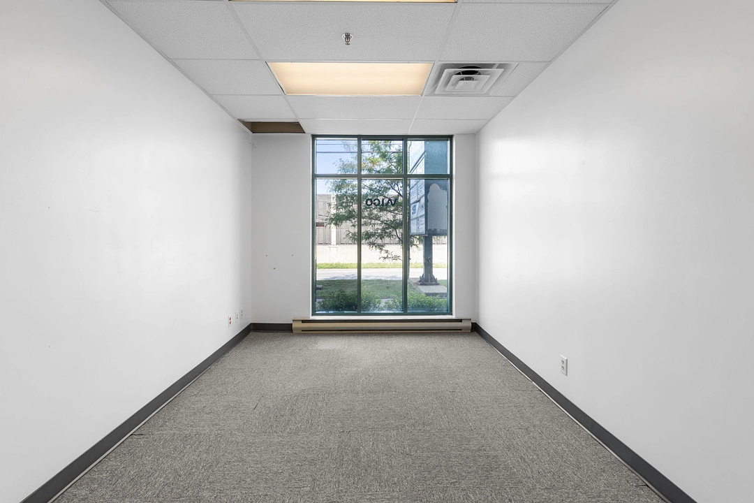 8146 - 8150 Boulevard Métropolitain Est, Montréal, QC