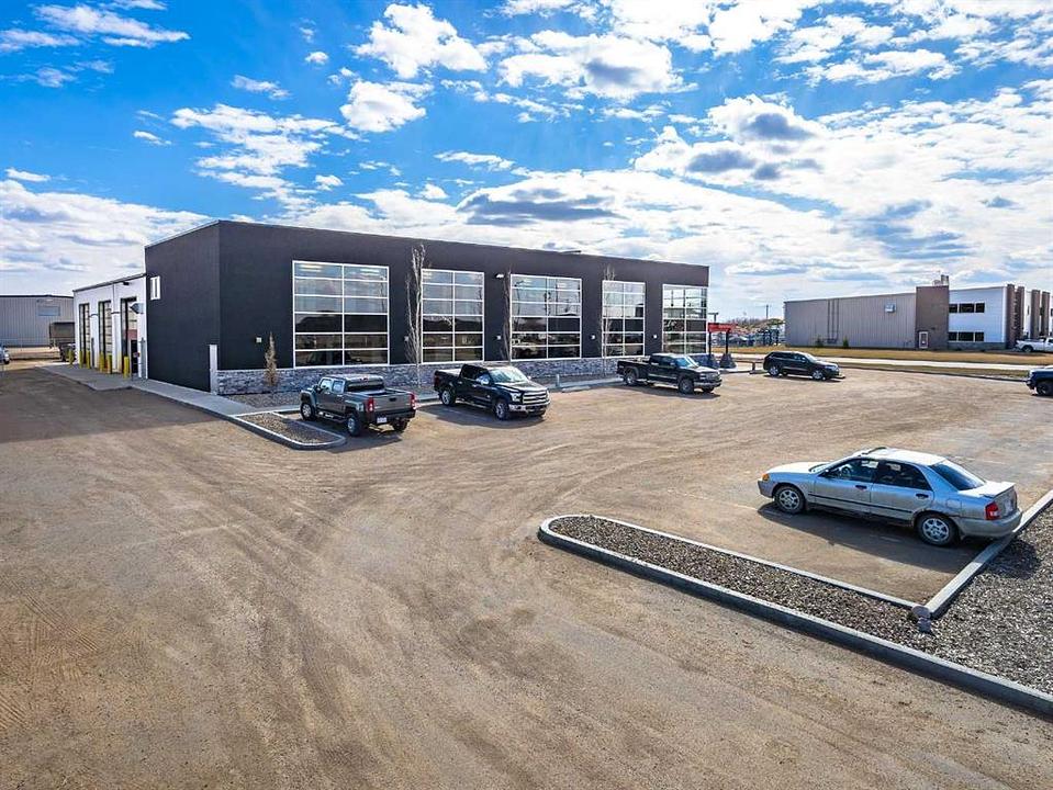 2nd Floor - 5531 70 Avenue, Lloydminster, AB
