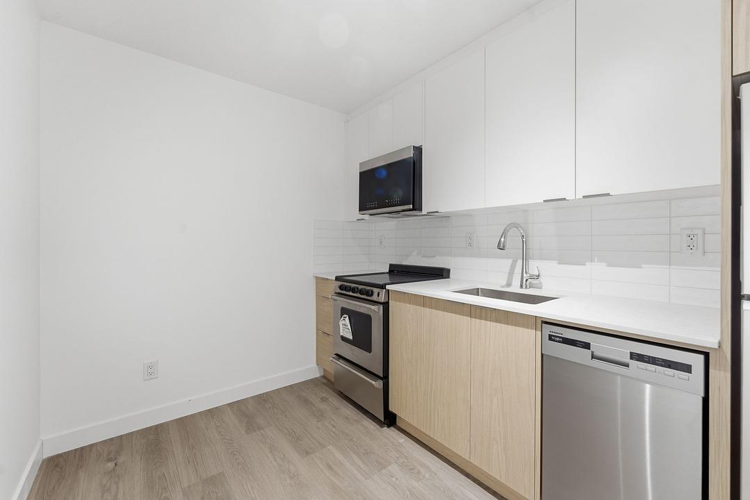 111 - 3360 16 Street Southwest, Calgary, AB