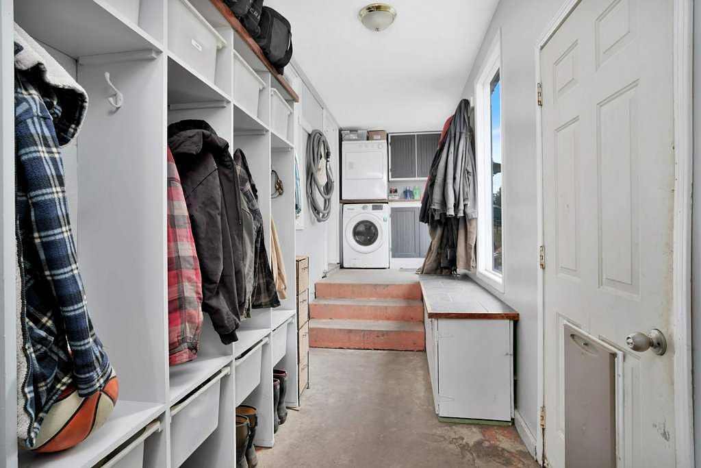 39212A - Highway 766, Red Deer County, AB
