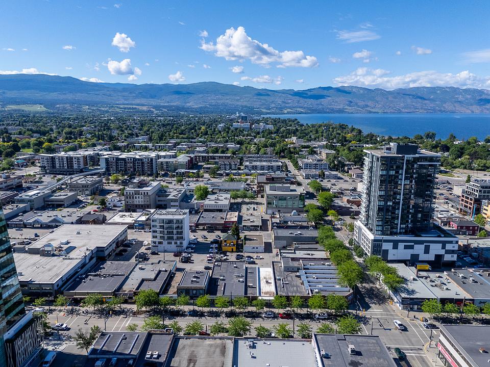 525 Bernard Avenue, Kelowna, BC