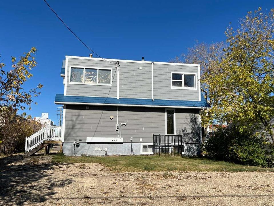 9731 100 Avenue, Grande Prairie, AB