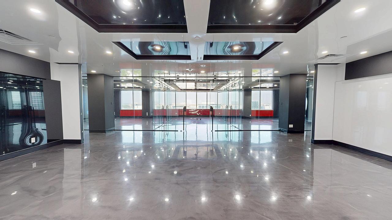 700 - 2680 Skymark Avenue, Mississauga, ON