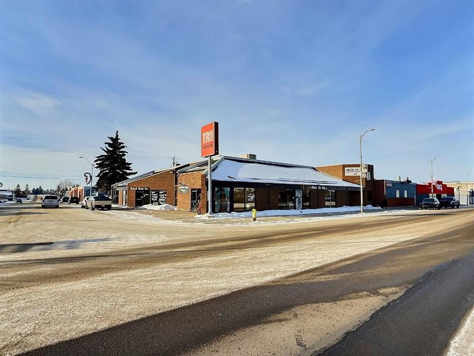 4804 50 Street, Ponoka, AB