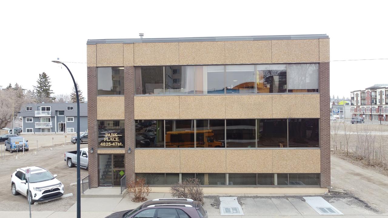 4825 47 Street, Red Deer, AB