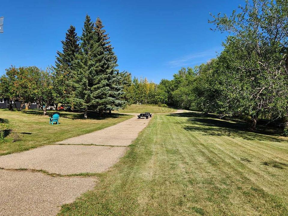 5430 Fairview Avenue, Bashaw, AB