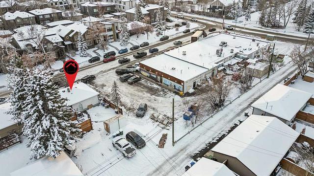 2040 42 Avenue Southwest, Calgary, AB