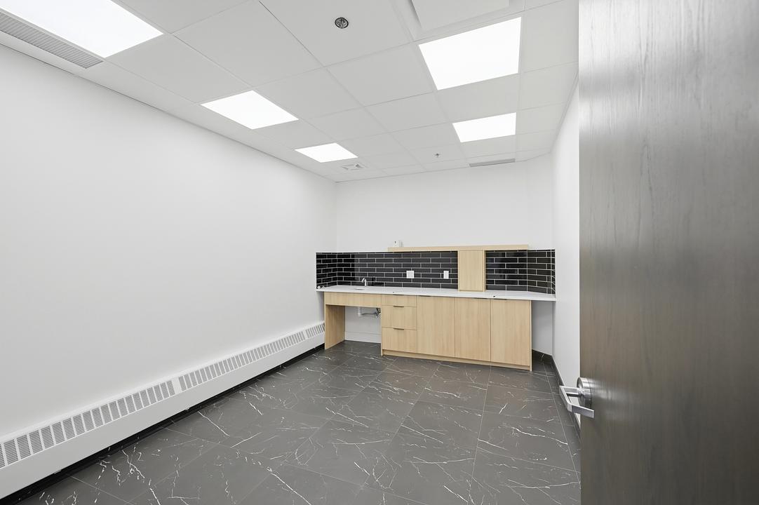 100 - 5819 2 Street Southwest, Calgary, AB