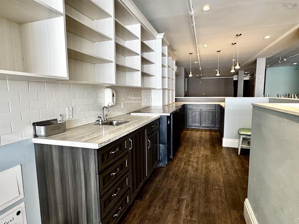 195 Commercial Street, Glace Bay, NS