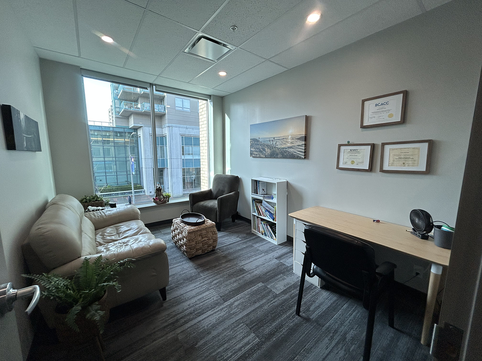 250 - 601 Sixth St, New Westminster, BC