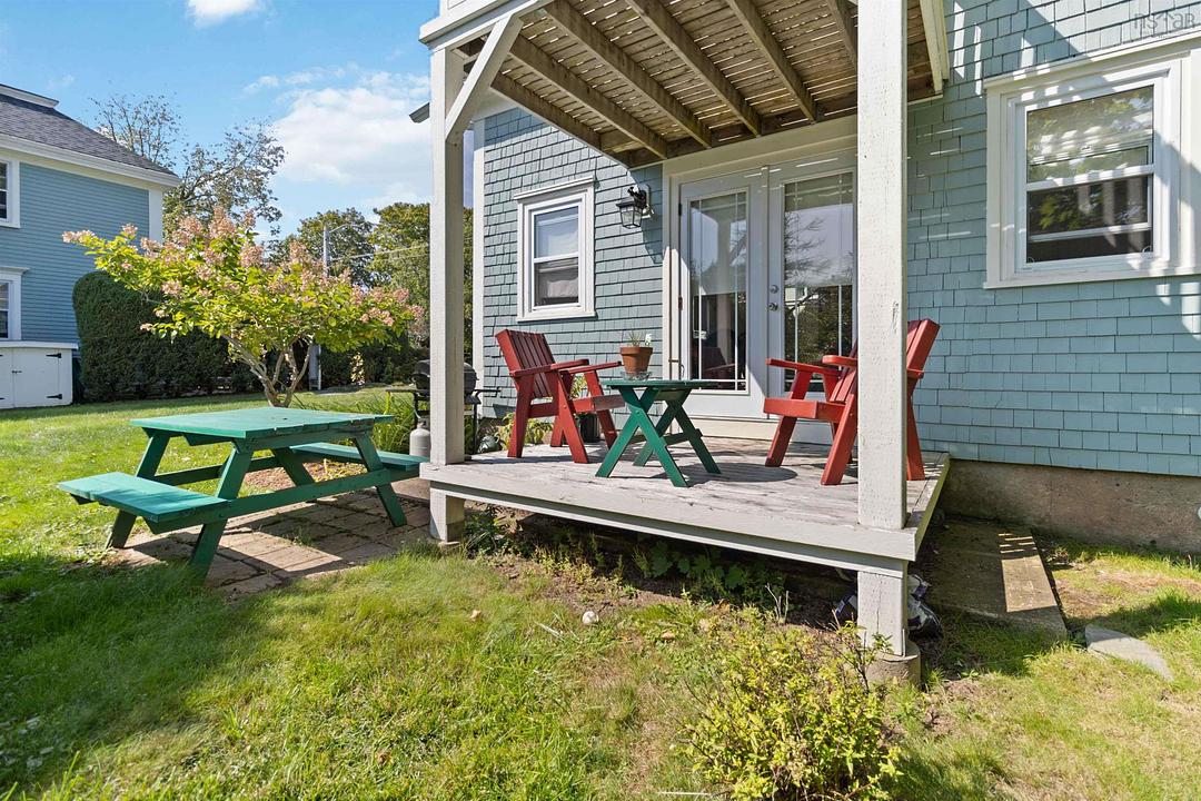 66 McDonald Street, Lunenburg, NS