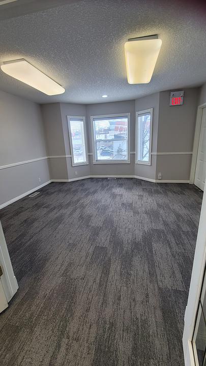200 - 5520 2 Street Southwest, Calgary, AB