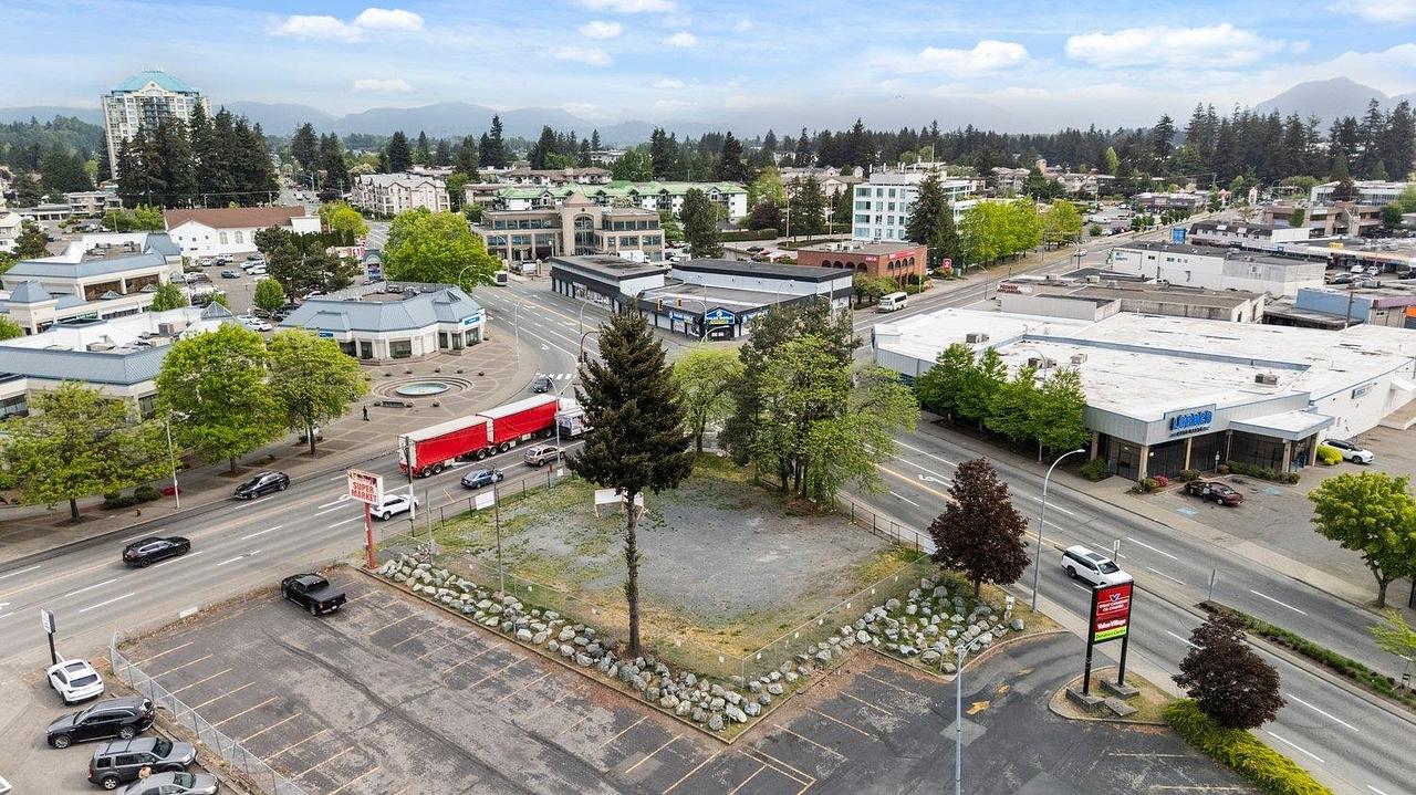 31992 South Fraser Way, Abbotsford, BC