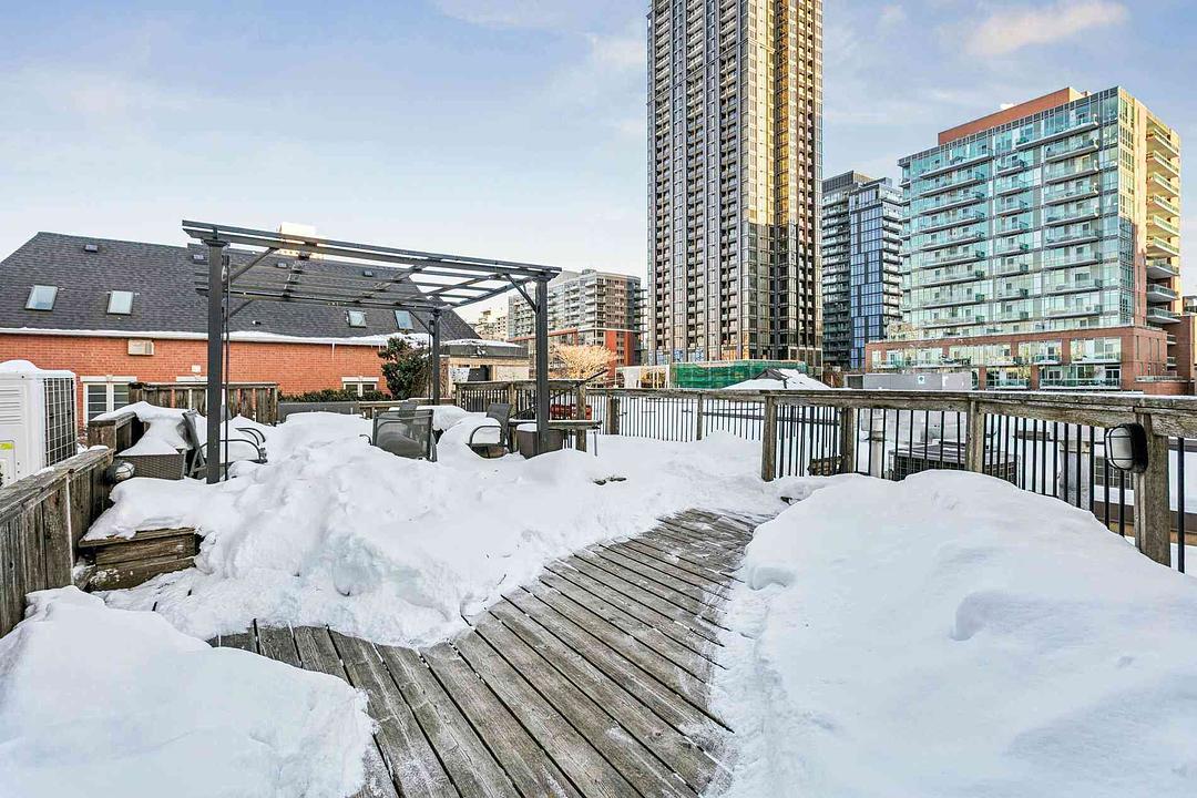135 Jarvis Street, Toronto, ON