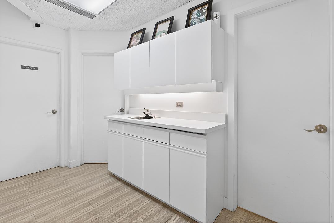 12085 CONFIDENTIAL, North Vancouver, BC