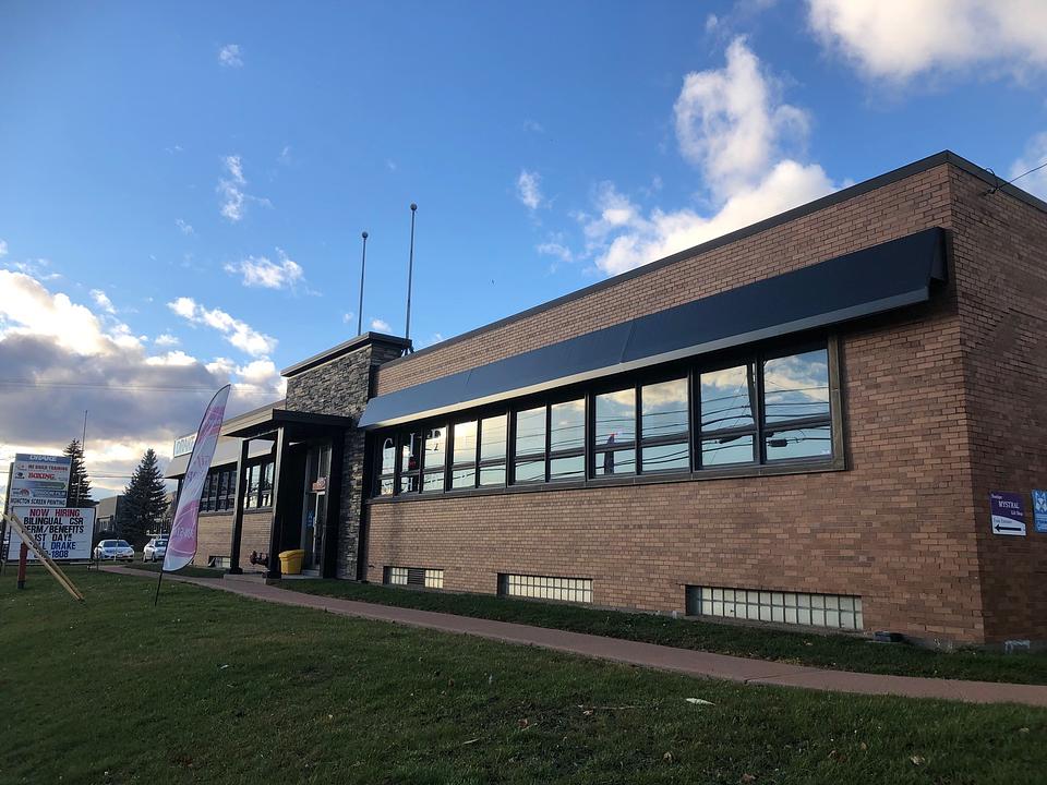 607 Saint George Boulevard, Moncton, NB