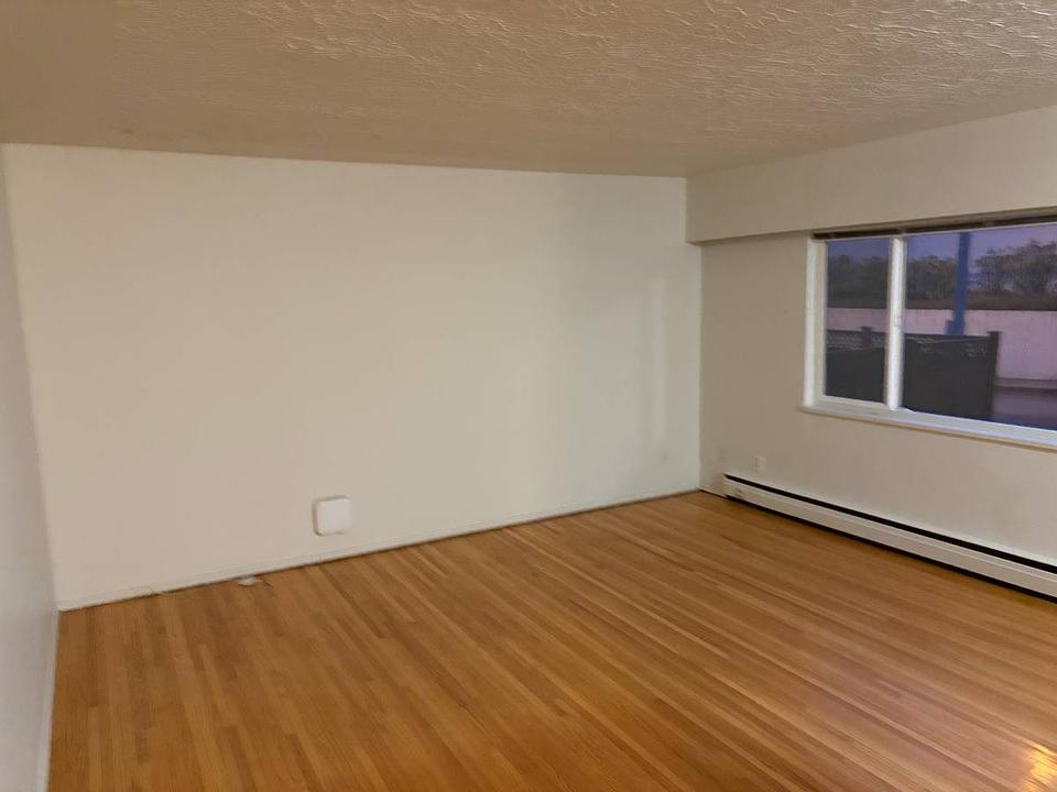 303 - 503 Agnes Street, New Westminster, BC
