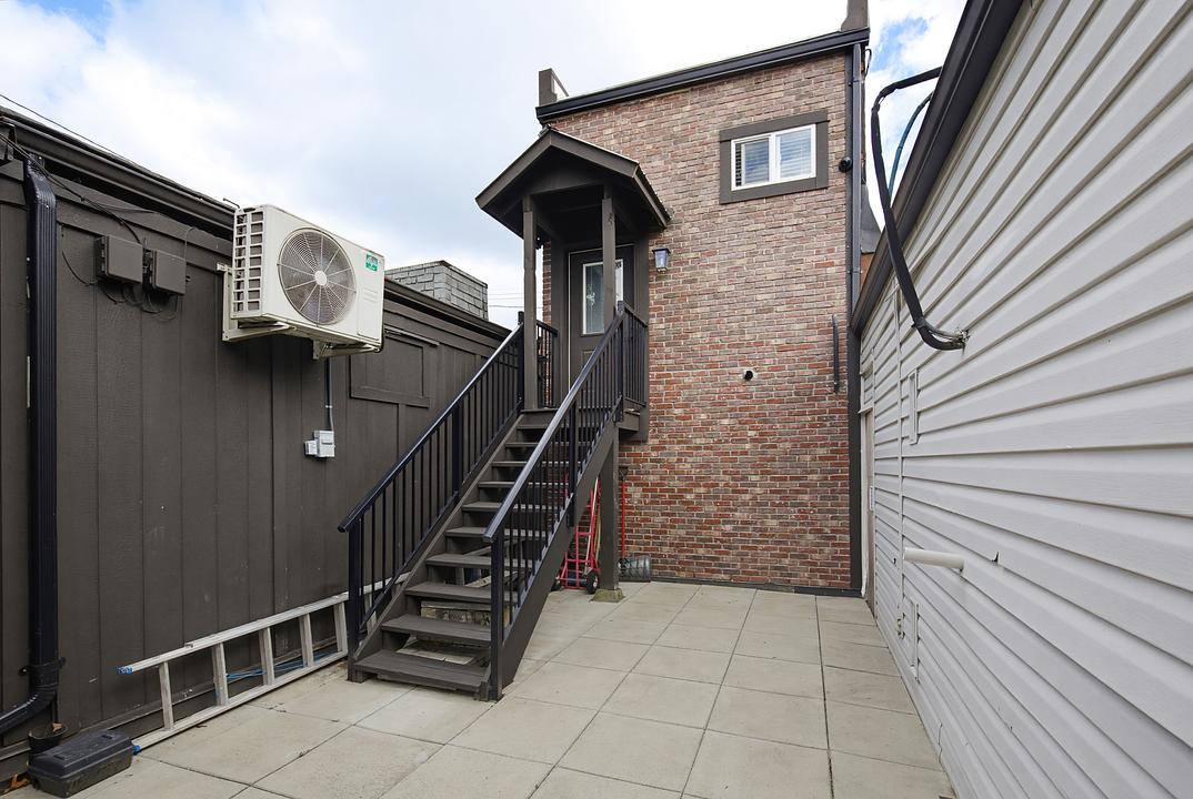 200 - 33734 Essendene Avenue, Abbotsford, BC