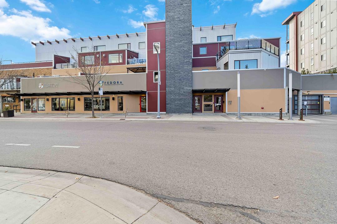11633 105 Avenue Northwest, Edmonton, AB