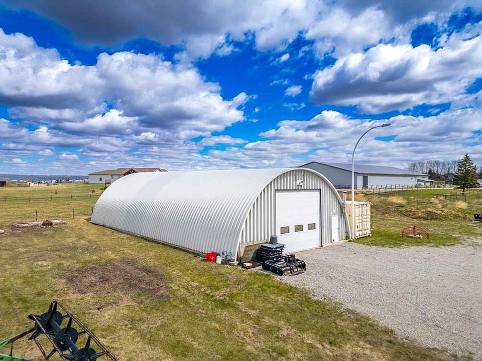 33066 Township Road 250, Calgary, AB
