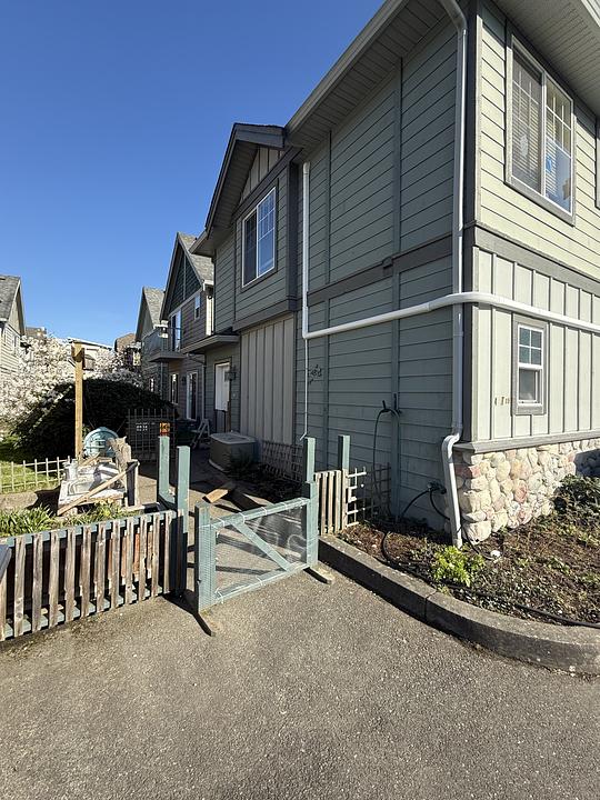 15 - 1182 Colville Road, Victoria, BC