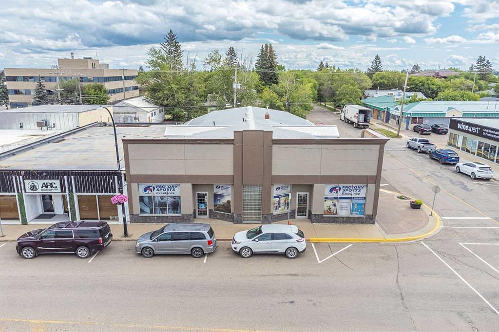 4901 49 Avenue, Lloydminster, SK