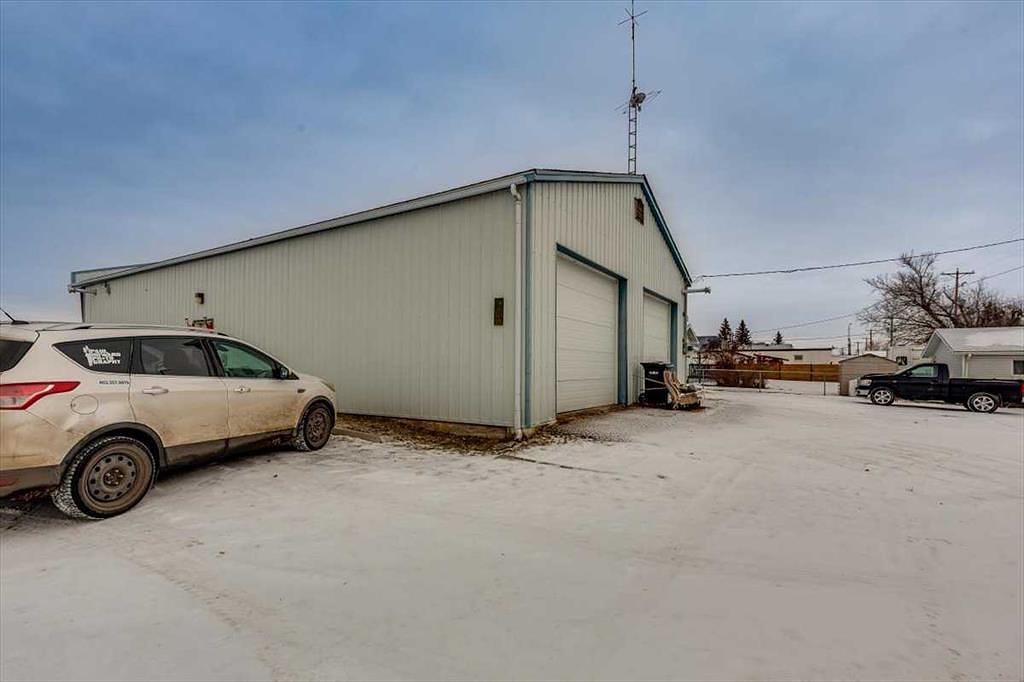 4831 Main Street, Alix, AB
