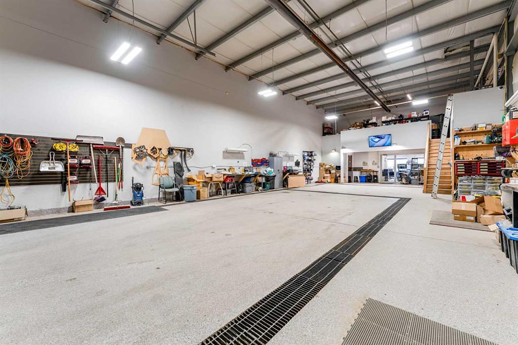 10 - 235105 Wrangler Drive, Rocky View County, AB