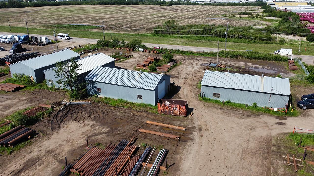 3400 68 Ave NW, Edmonton, AB