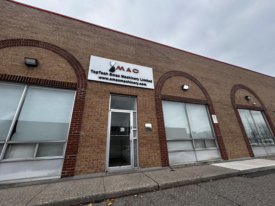 4 - 5510 Ambler Dr, Mississauga, ON